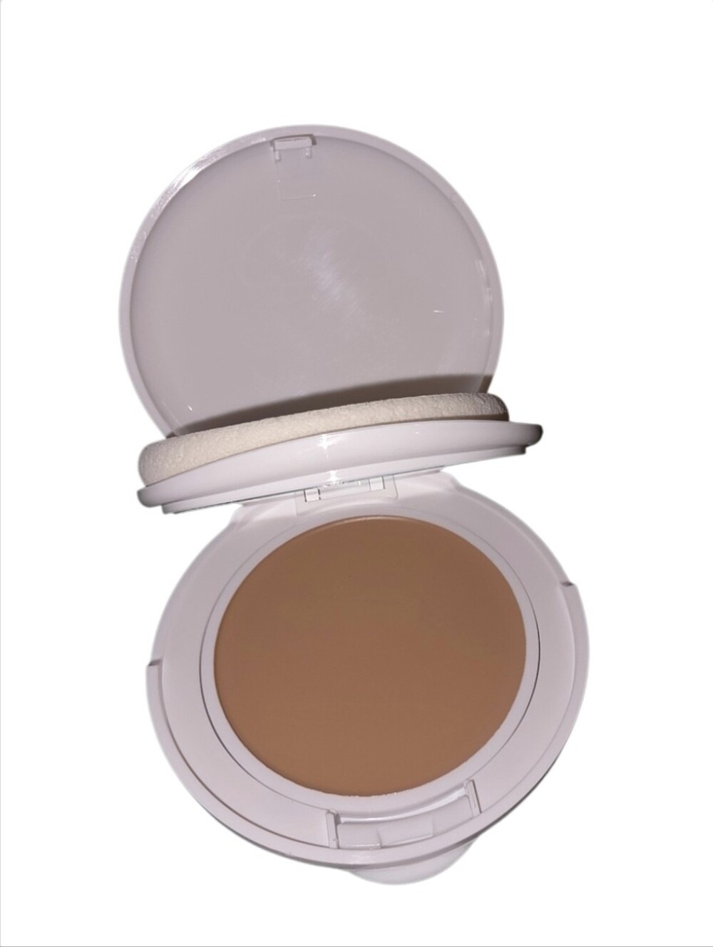 Avene Haute Protection Tinted Compact SPF 50 - Beige - Picture 4 of 5